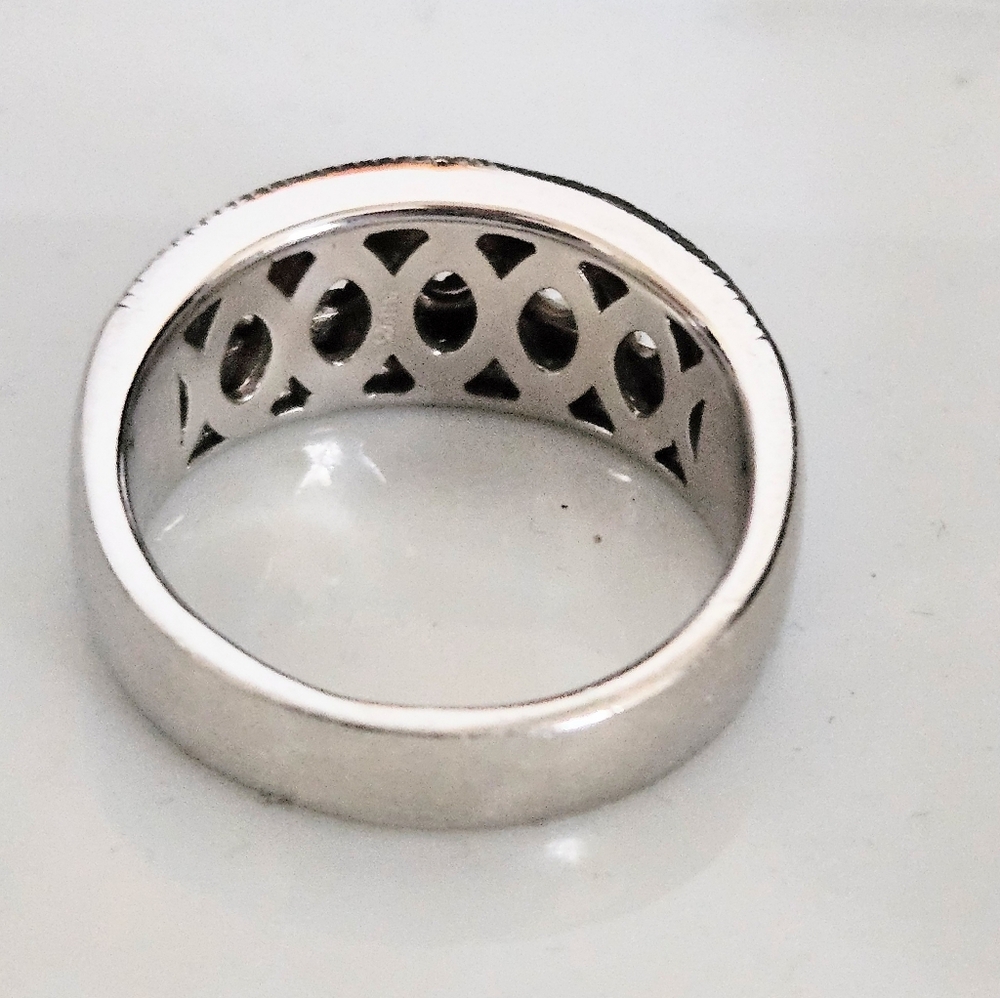 BELLA LUCE DIAMOND BAND RING RHODIUM OVER STERLING SILVER SIZE 7 3/4 - Picture 5 of 6